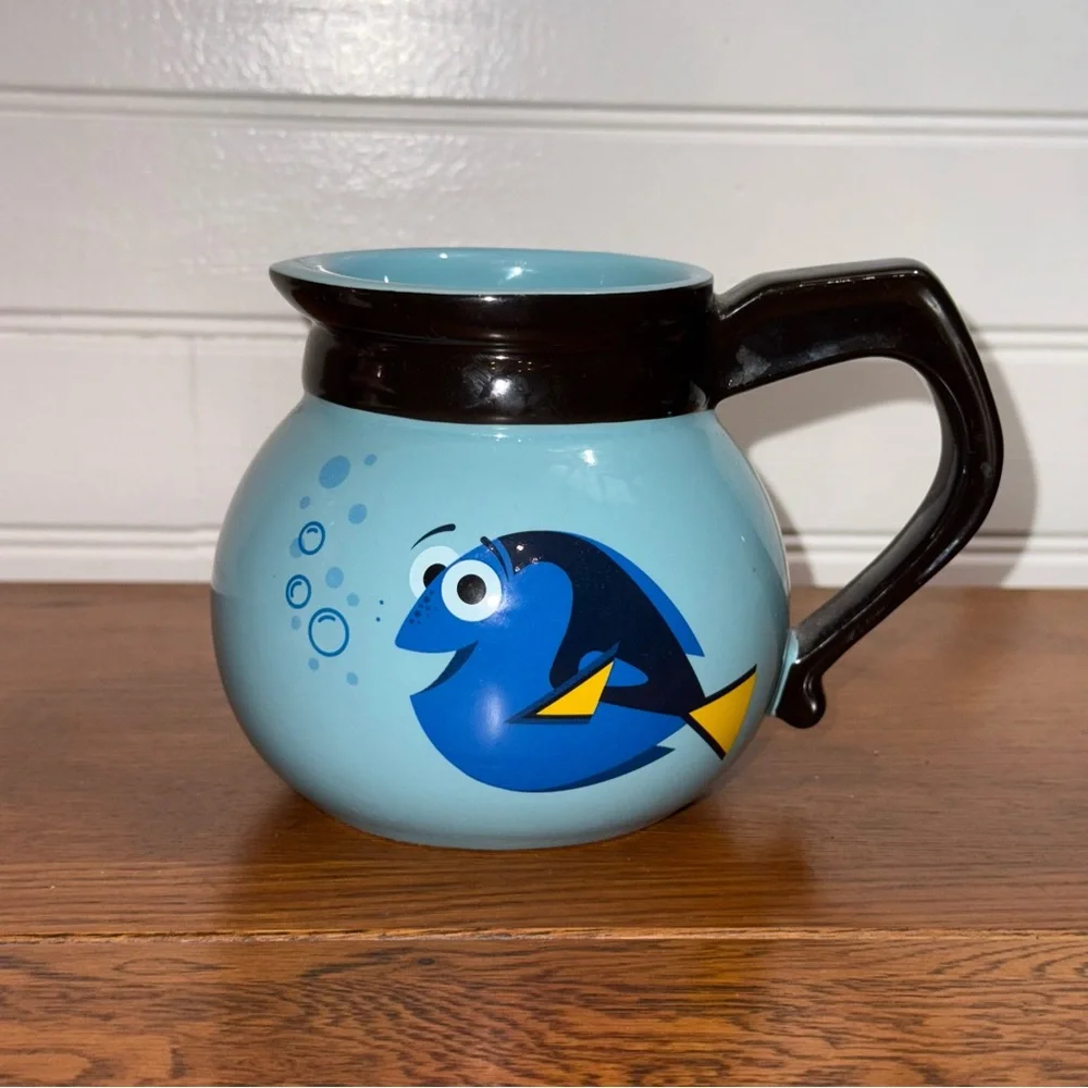 Disney Store Finding Nemo Dory coffee pot shaped ceramic mug